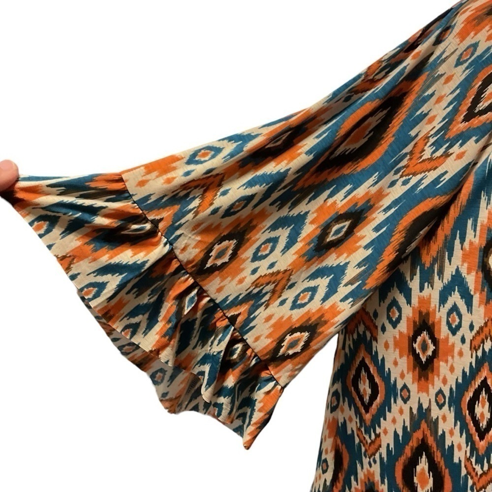 Dear Scarlett Aztec Tie Neckline With Flair Sleeves Tunic Top - Picture 4 of 5